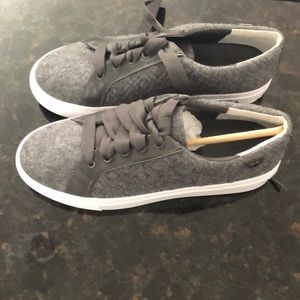 New with tags Tory tennis shoes